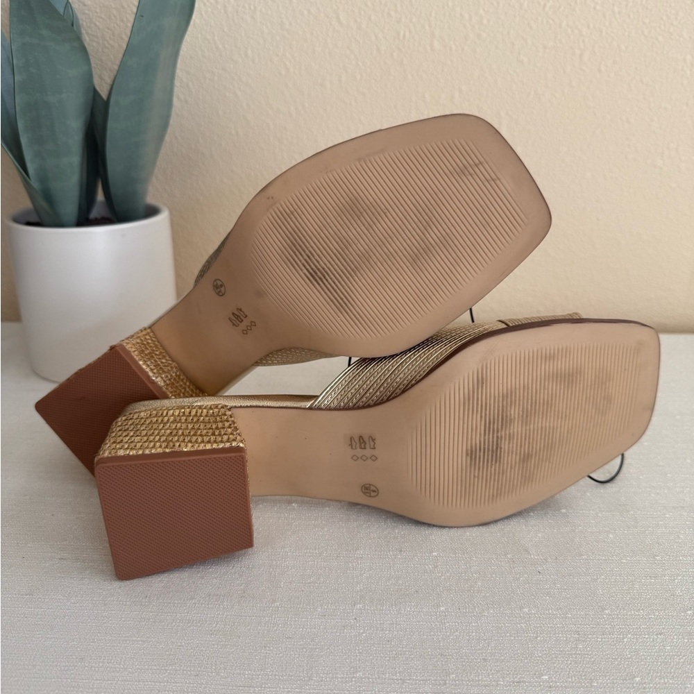 New Chinese Laundry Gold Vegan Block Heel Slide Sandals - Picture 12 of 12
